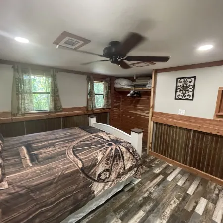 Sleep in a Hayloft - Longview, Tx