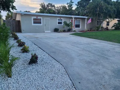 Pura Vida! 3 Bedroom Private Tropical Vacation Home in Merritt Island