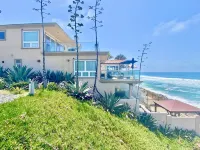 5 Br Large Beach House, Beachfront with Fire Ring,  Walk to Restaurants