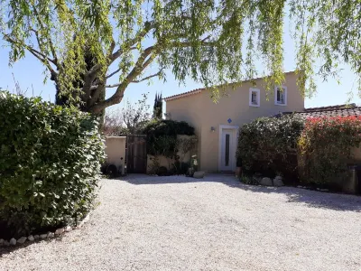 La Casita, house with garden, spa & swimming pool in the heart of the Gard provençal region