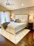 Romantic Private & Detatched Guest Home behind the gates of a Chateau on the Sea