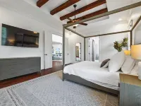 Buckhead Modern Luxury Home with Firepit & Arcade Hotels in Brookhaven