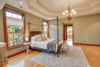 5 -Star Luxury Mountain Getaway - Grandview Lodge - Pool Opens Around April 15