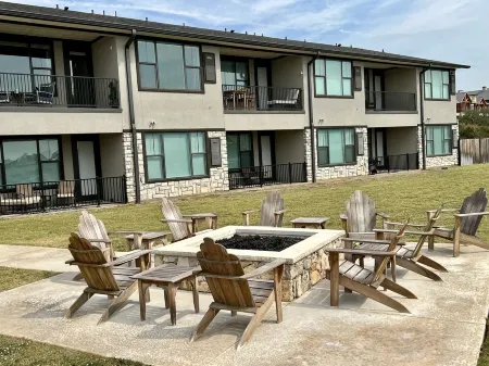 Possum Kingdom Lake Luxury, Upgraded Lakefront Condo w Breathtaking Water View