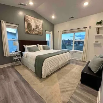 3rd floor condo in Providence