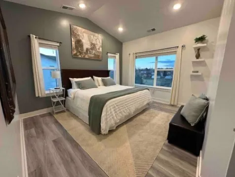 3rd floor condo in Providence