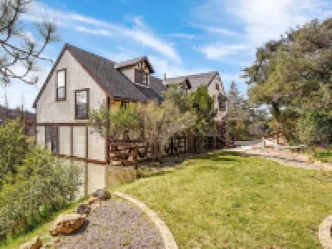 Big 5bd Julian Country Home! 5min to downtown Julian, wineries, hiking. 朱利安酒店