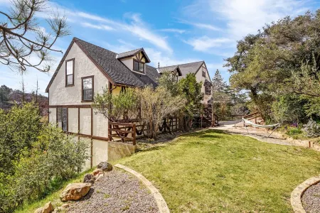 Big 5bd Julian Country Home! 5min to downtown Julian, wineries, hiking.