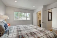 10-Minutes to Ski Resort, 2.5-Bedroom, Mountain Views, Hot Tub/Sauna