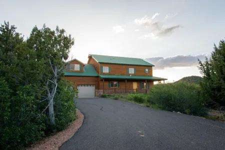 Rock Canyon Ranch Lodge 1 Zion National Park Отели рядом с достопримечательностью «Checkerboard Mesa»