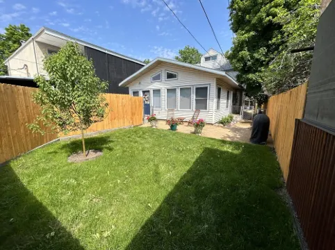 Bright 1Br in Historic Home Walk to UM & Downtown Mid-Term Stays Allowed
