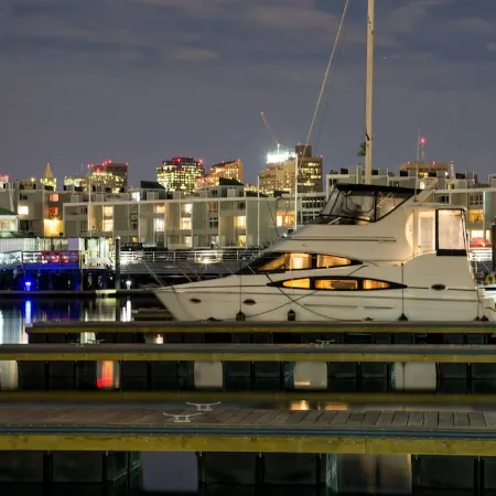 Boston Harbor Yacht,  AC/Heat, Walk to North End WiFi