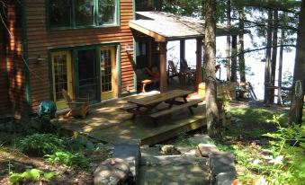 Stunning cottage on Cayuga Lake - 0222e12000i3hbky88CE0 R 339 206 R5 D