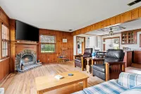 4 bed house on the shore of Lake Michigan