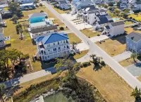 Putt-Putt, Waterfront Sunset View, Close to Beach!