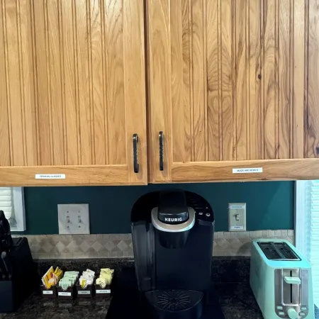 Lilly's Cottage-Minutes to the Ark!! Newly Updated! Sleeps 7!