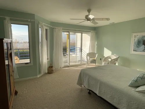 Bayside Retreat with Fabulous Views, Short walk to the Beach, Marvelous Sunsets - balcony