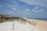 Pet Friendly Apartment- Walk To The Beach - Beach