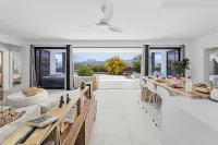Villa Odo - Luxury villa with heated pool - Wifi
