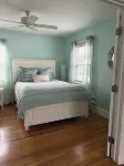 2 bedroom apartment on the first floor near Navy Base and downtown Newport.