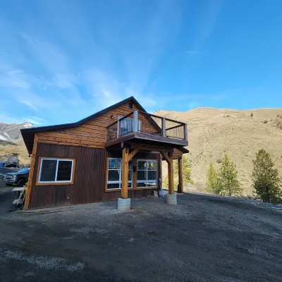 Salmon Riviera - 4-Star