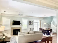 Beautiful Cottage on Hilton Head Island, Pink