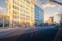 ★ Victorian Louisville ★ 1000 sqft Glassworks Loft