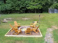 5Min to Lake, 20Min to NRG, Hot Tub, Fire Pit, BBQ. Quiet&Secluded. Pet Friendly ワイルダーネスのホテル