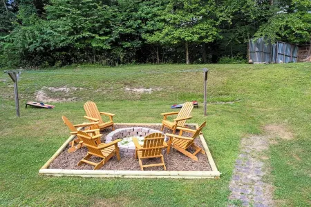 5Min to Lake, 20Min to NRG, Hot Tub, Fire Pit, BBQ. Quiet&Secluded. Pet Friendly Отели в г. Уайлдернесс