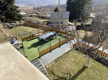 Beautiful mountain house in Odeillo, 3 bedrooms Отели рядом с достопримечательностью «Station de Ski - Font Romeu Pyrénées 2000»