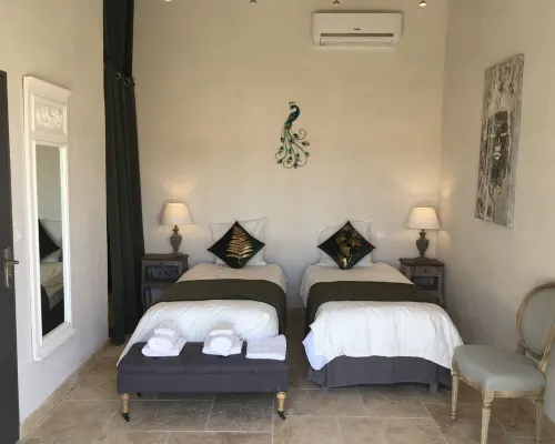 Charming house classified 4 stars in Luberon Protected Natural Regional Park Hotels in Roussillon
