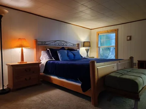 The Blue Rose Cottage - Amazing Views - Direct Beach Access - Pets Allowed