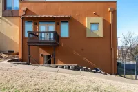 Spacious Downtown Retreat with Rooftop Terrace!