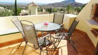 Free unlimited WiFi-Air Conditioned-BBQ-Rooftop Solarium-2 Bed 2 Bath Villa