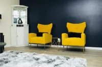 Family-sized house with plenty of space with game room & covered patio Hotels in Dothan