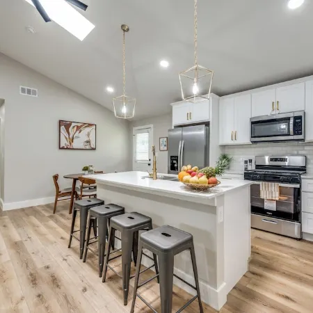 Luxurious Home in Irving TX w/ HOT TUB
