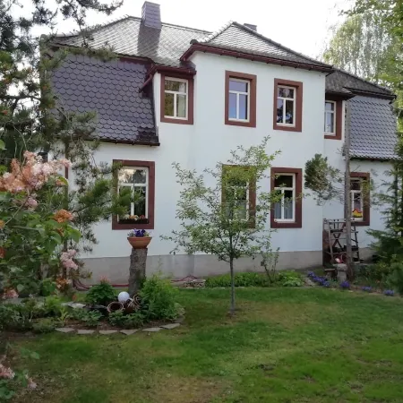 small oasis in Radebeul (for 4 persons) Отели в г. Радебойль