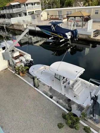 Key Largo large 4/3 Waterfront home access to the Bay Отели в г. Ки-Ларго