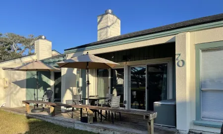 Beautifully renovated Bay View Escape!