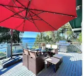 Freeland Bay View Waterfront Family Villa Retreat