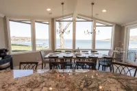 Large Waterfront w/Stellar Views of Grand Lake! Pvt Dock! 6Bed/4Bath, Sleeps 18! - 4つ星