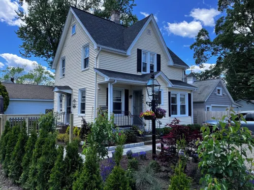 Beautifully Restored 1890’s House in Beautiful Downtown Mystic. 2 Bed & 2 Baths.