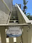North Wing - A Tranquil Beachside Apartment Just Steps Away from the Ocean Hotels near Java Cream Cafe