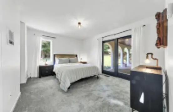 Spacious + beautiful 5-bedroom Mediterranean Villa in Monroe, NY.