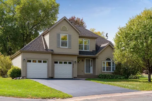 Stunning 5 BR,  2 King Bed, 2 Garage, 4 BTH Family Friendly Home with Hot Tub