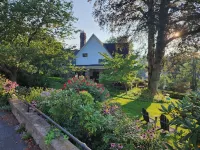 The River House - Collinsville - A Historic Beauty!
