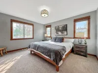 Amazing Historic Montana House. Hot Tub, Large Deck, On Golf Course A++ Location