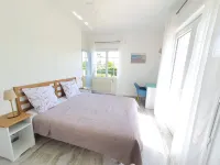 Quiet accommodation (parking, wifi, garden)