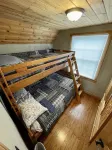 Cozy Cabin: Cute, Clean and 2 miles to Crystal Mtn. Resort! - 3-Star