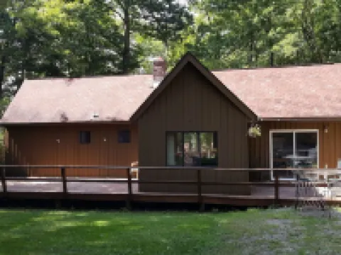 Seven Springs Cabin - Bear Claw Chalet - Authentic, Pet Friendly Log Cabin Hotels in Donegal Township